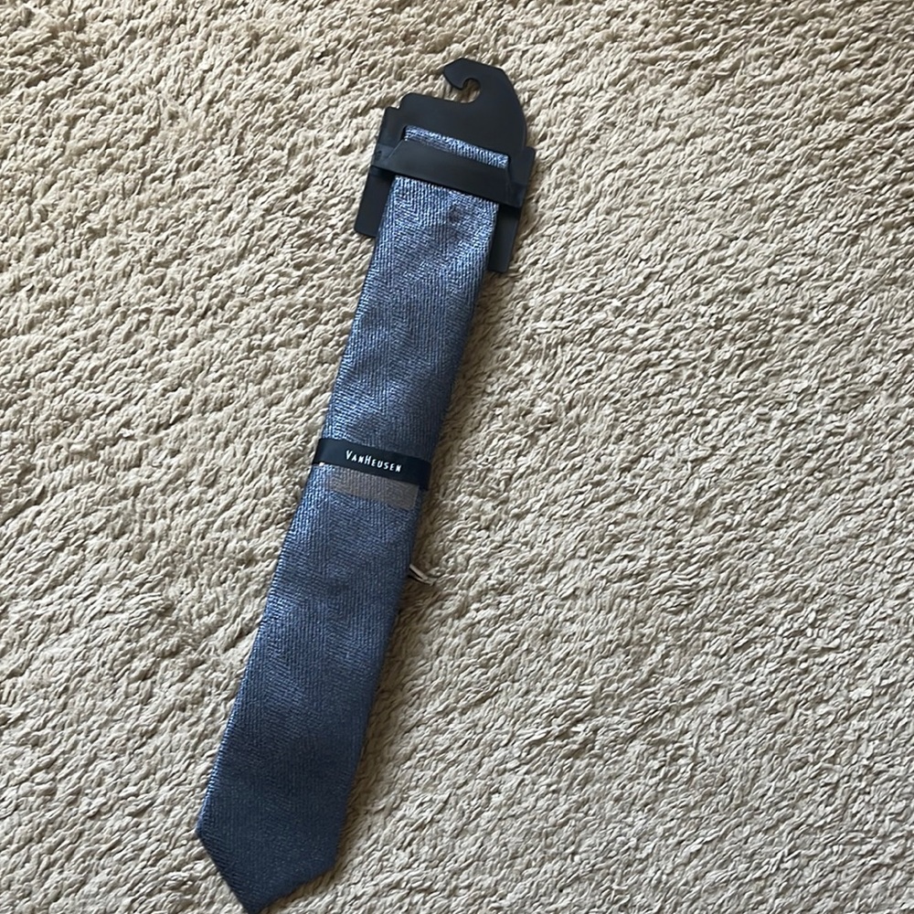 VanHeusen Tie